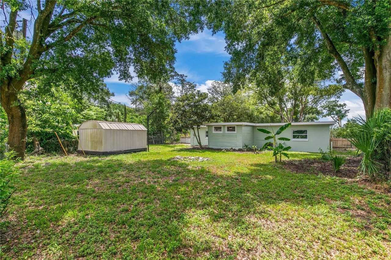 1435 Eden Dr - Photo 5 of 23