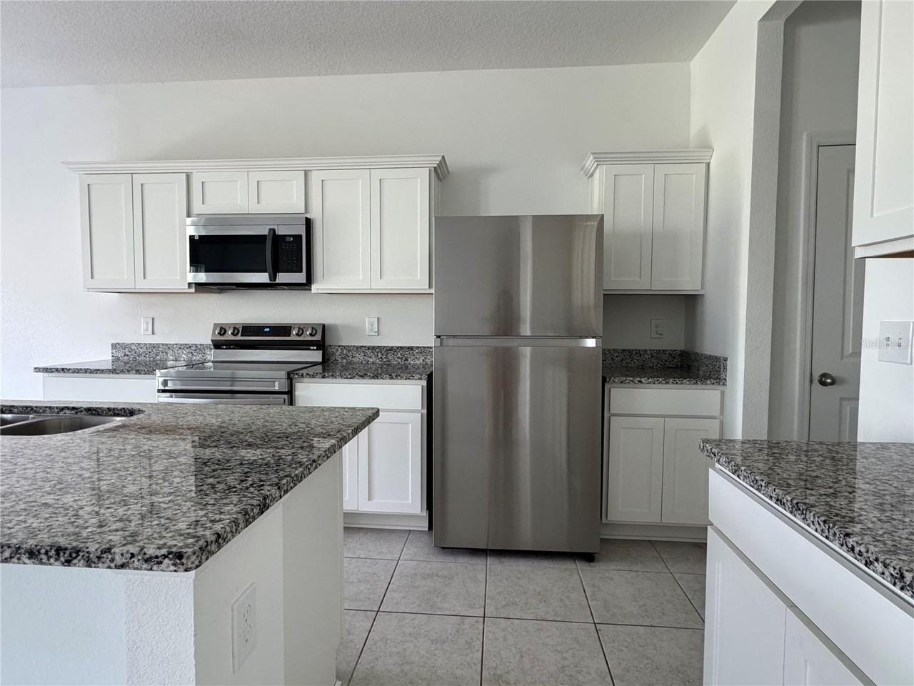2669 Buttercup Ave - Photo 2 of 20