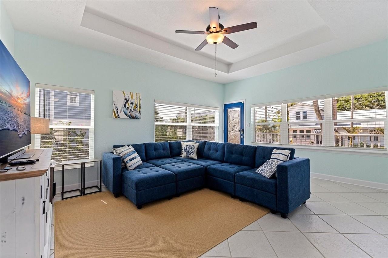 106 7th Ave - Photo 3 of 46