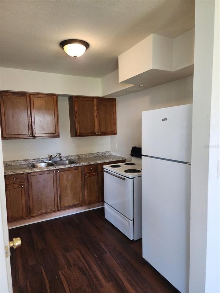 2227 Highland St S #2 - Photo 3 of 5