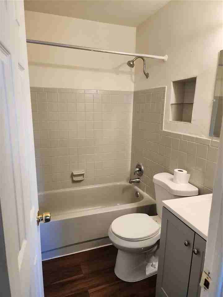 2227 Highland St S #2 - Photo 5 of 5