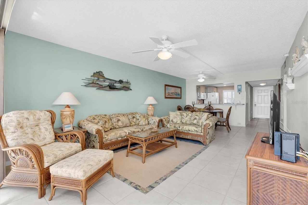 14950 Gulf Blvd #402 - Photo 4 of 36