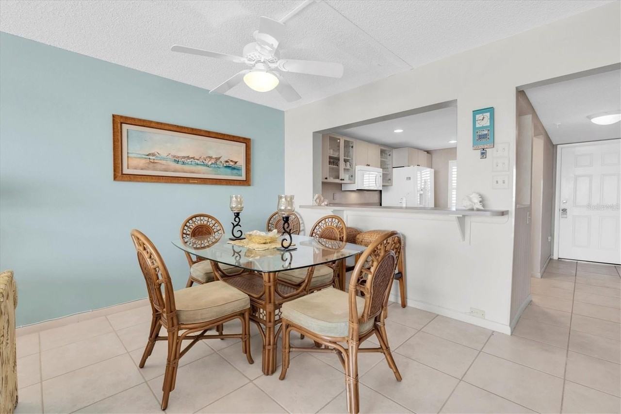14950 Gulf Blvd #402 - Photo 5 of 36