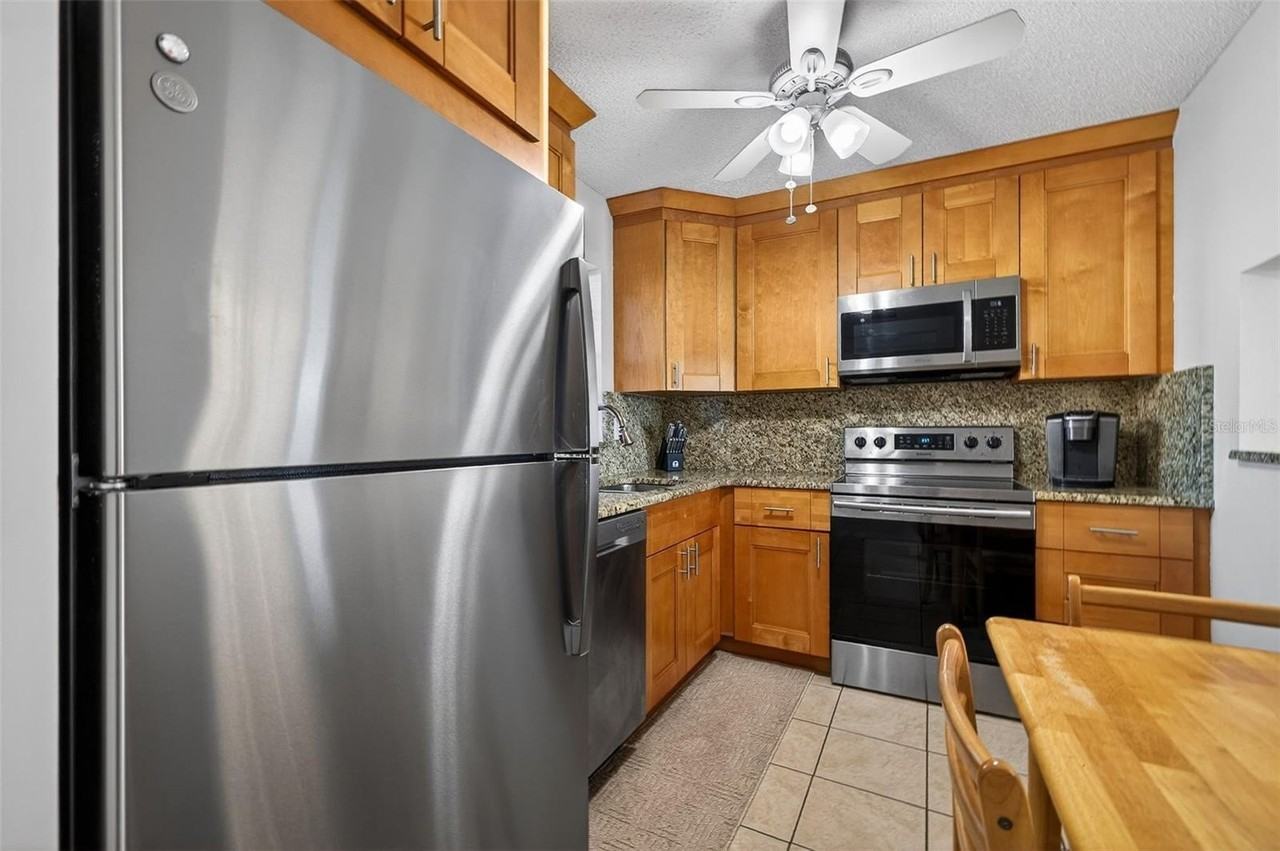 7625 Sun Island Dr S #207 - Photo 4 of 30