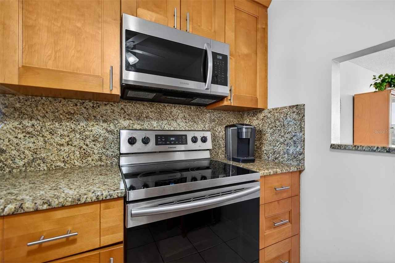 7625 Sun Island Dr S #207 - Photo 5 of 30