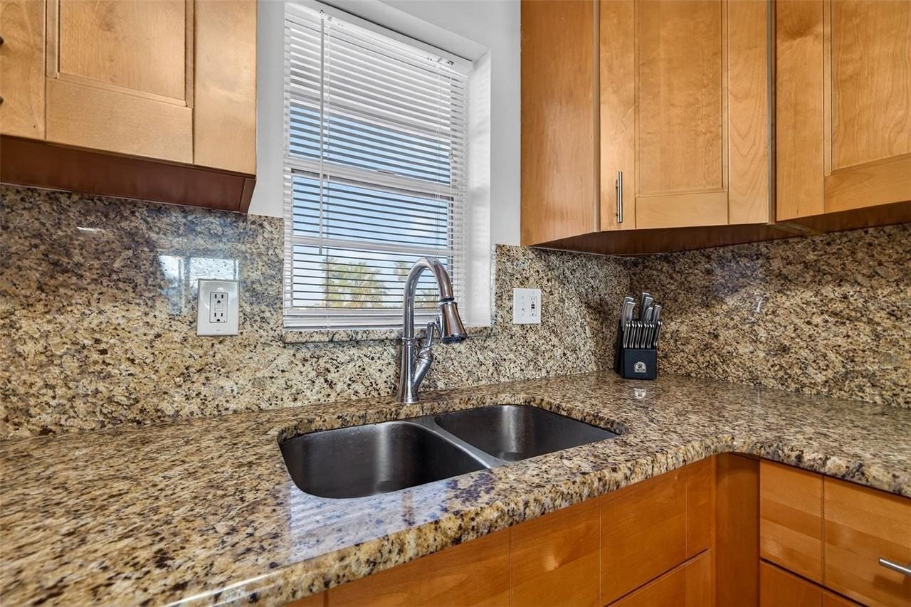 7625 Sun Island Dr S #207 - Photo 6 of 30