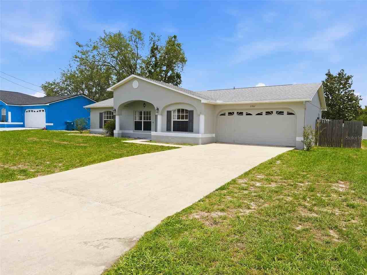 2202 Godfrey Ave - Photo 5 of 34