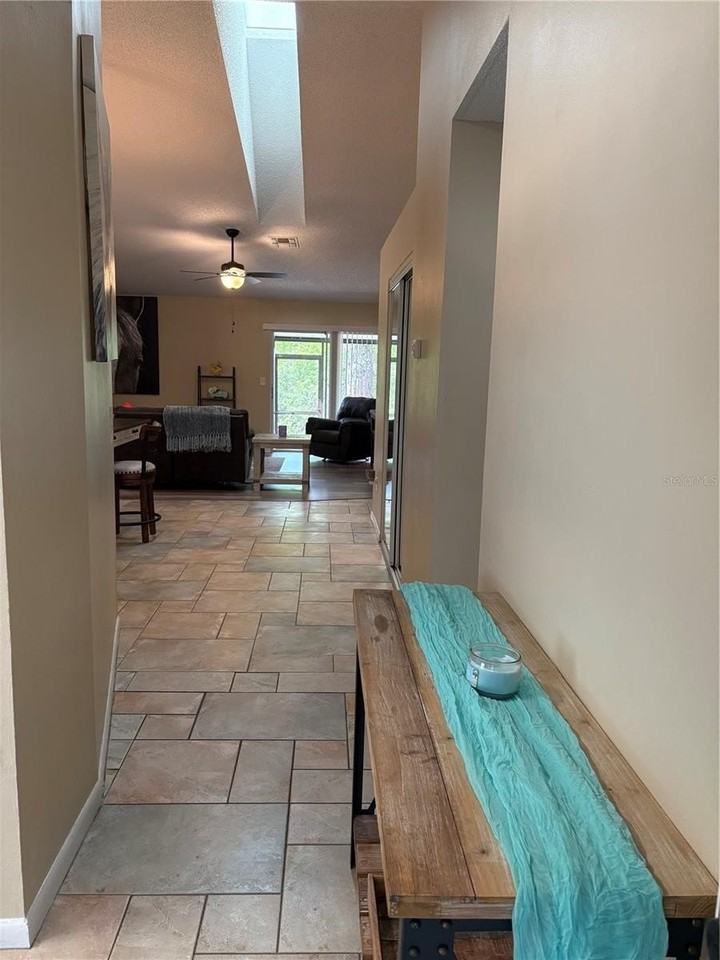 571 Milburne Close - Photo 2 of 17