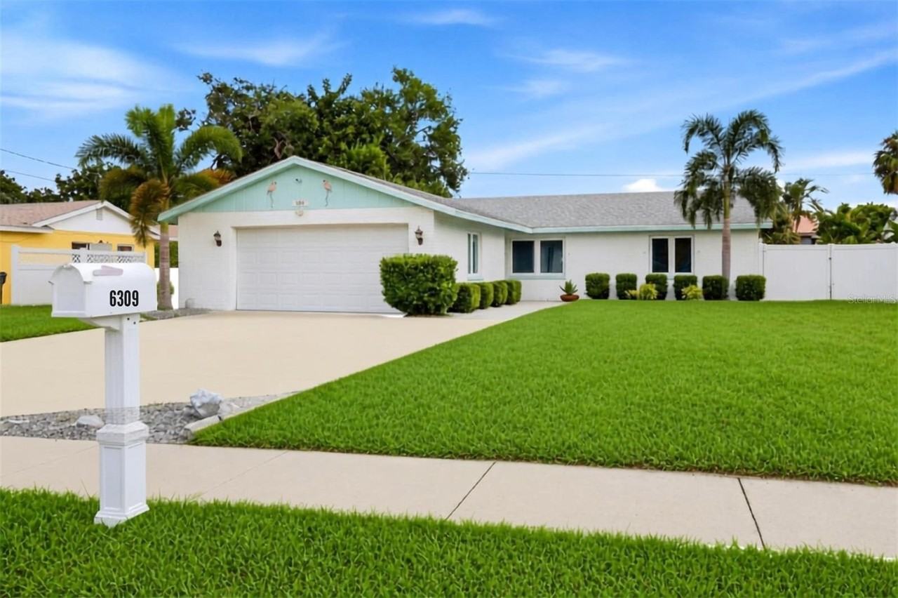 6309 Flamingo Dr