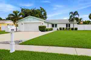 featured image of 6309 Flamingo Dr