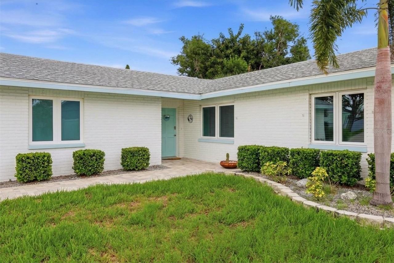 6309 Flamingo Dr - Photo 2 of 40