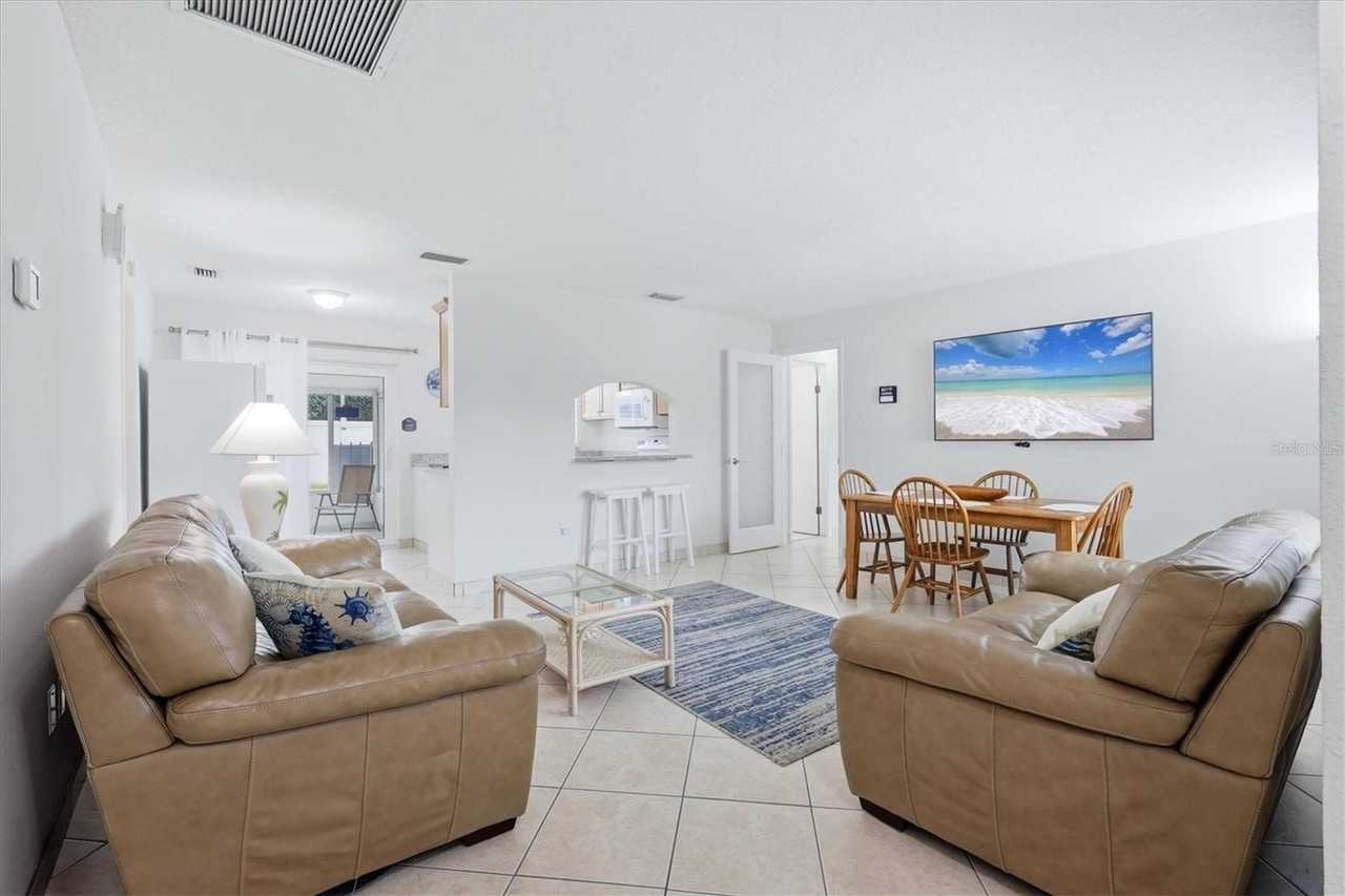 6309 Flamingo Dr - Photo 6 of 40