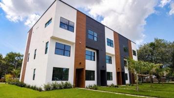 featured image of 373 13th St N