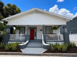 featured image of 2107 W Chestnut St