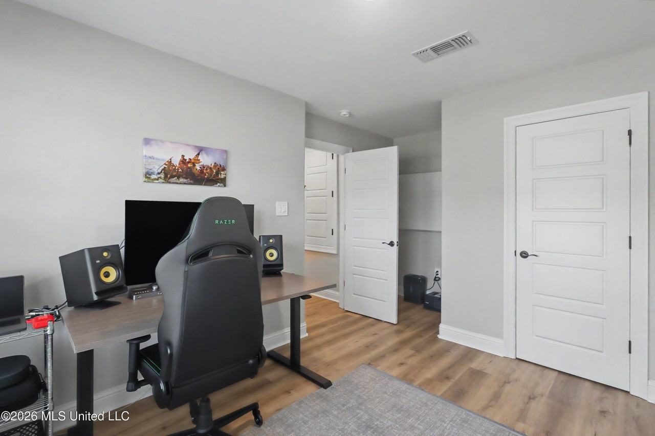 11274 Shorecrest Rd - Photo 6 of 28