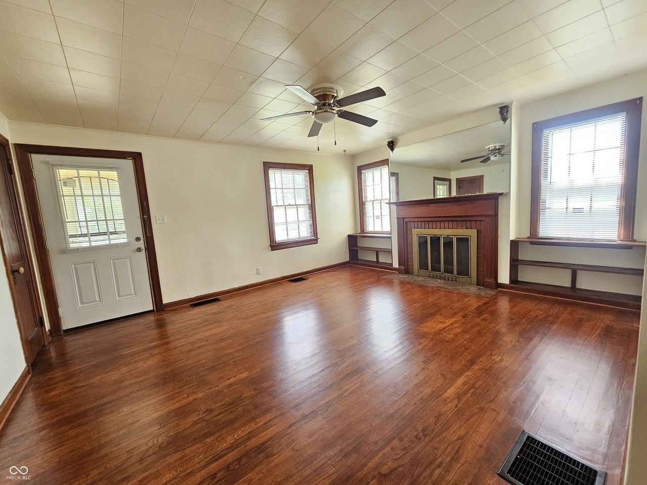 2307 Arrow Ave - Photo 5 of 21
