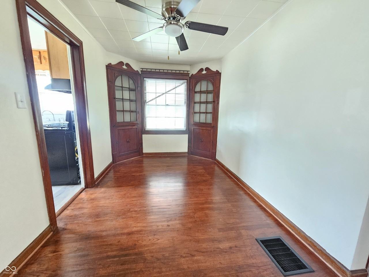 2307 Arrow Ave - Photo 6 of 21