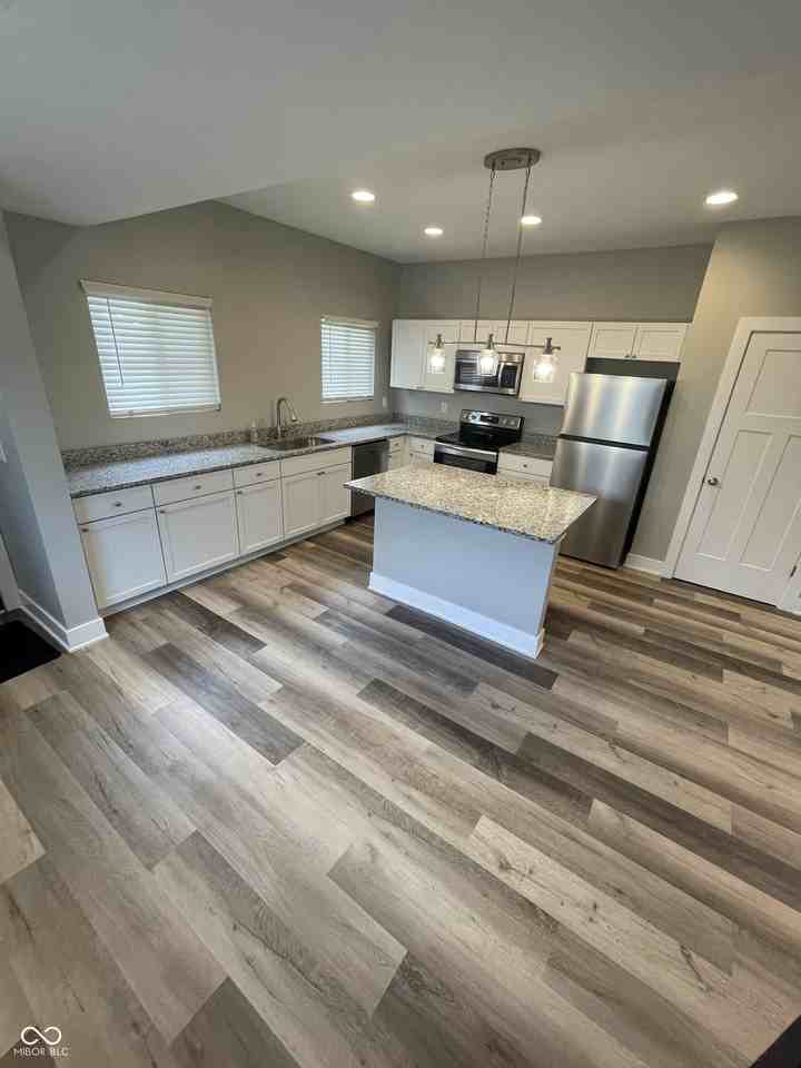 2641 E 18th St - Photo 5 of 18