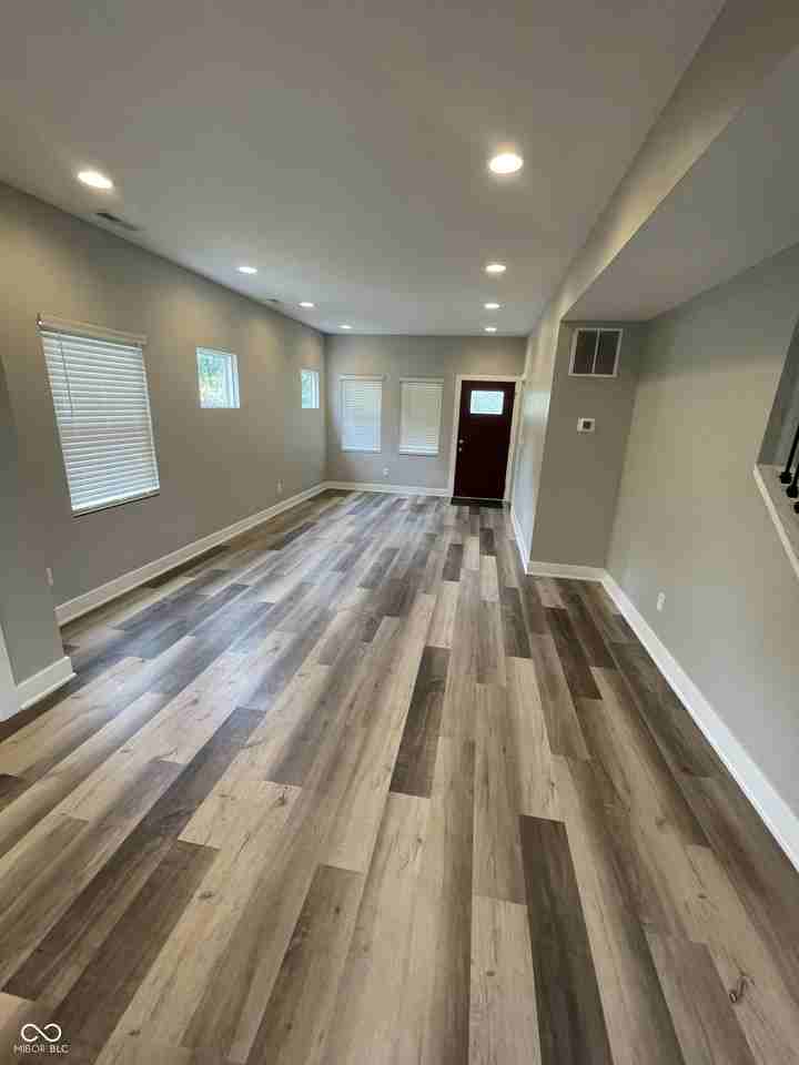 2641 E 18th St - Photo 6 of 18