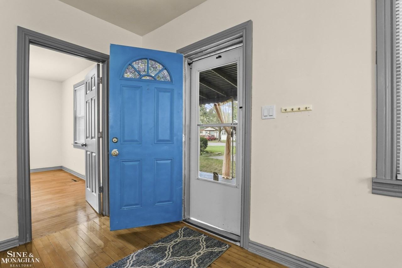 1312 E Harry Ave #2 - Photo 3 of 24
