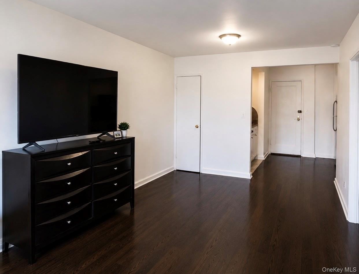 3730 83rd St #5L - Photo 5 of 8