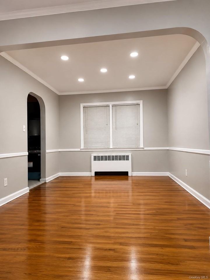 106 Kennedy Ave - Photo 2 of 9