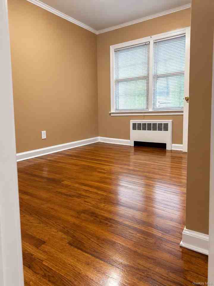 106 Kennedy Ave - Photo 4 of 9