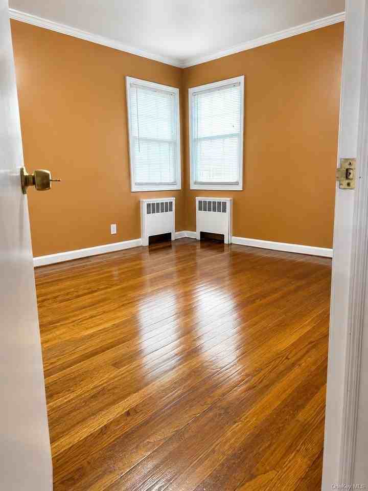 106 Kennedy Ave - Photo 6 of 9