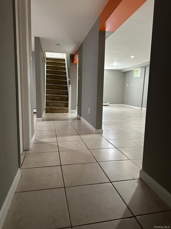 106 Kennedy Ave - Photo 7 of 9