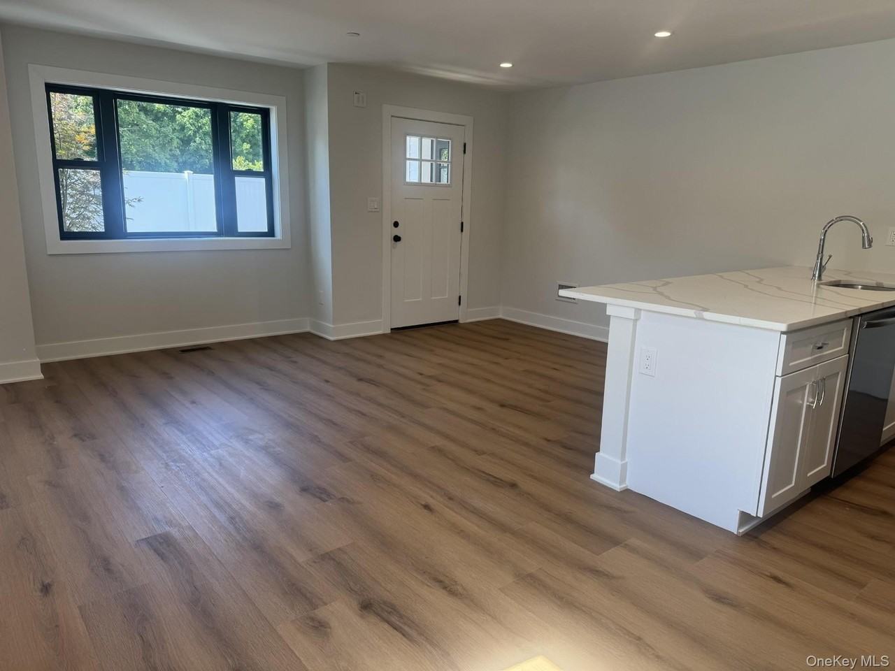 161 Union Ave #15 - Photo 6 of 20