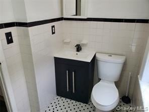 524 Merrick Rd #2ndFL - Photo 6 of 7