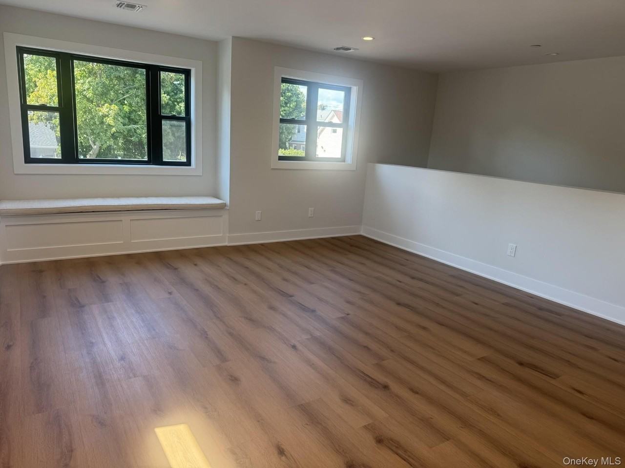 161 Union Ave #16 - Photo 4 of 17