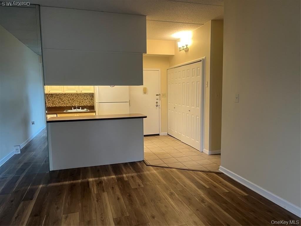 725 Miller Ave #123 - Photo 4 of 17
