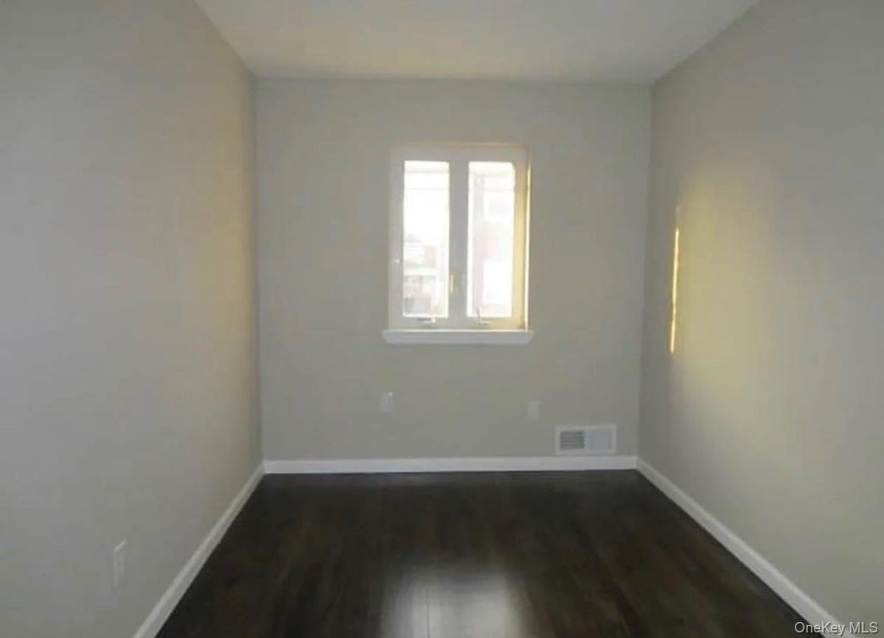 6680 69th St - Photo 2 of 6