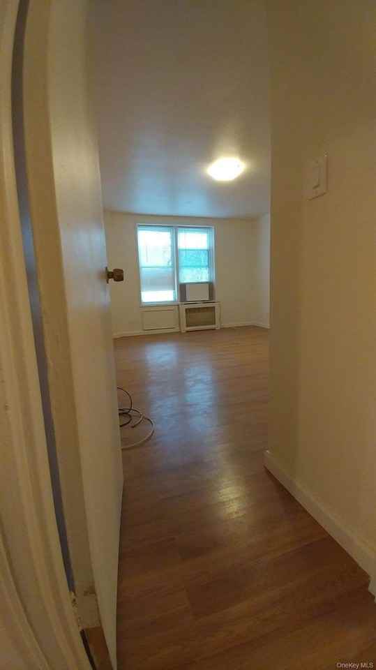 4107 Bowne St #1A - Photo 3 of 8