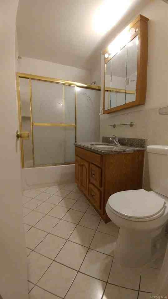 4107 Bowne St #1A - Photo 5 of 8