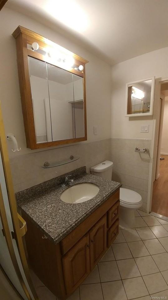 4107 Bowne St #1A - Photo 6 of 8