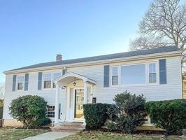 featured image of 25 Westmoor Rd