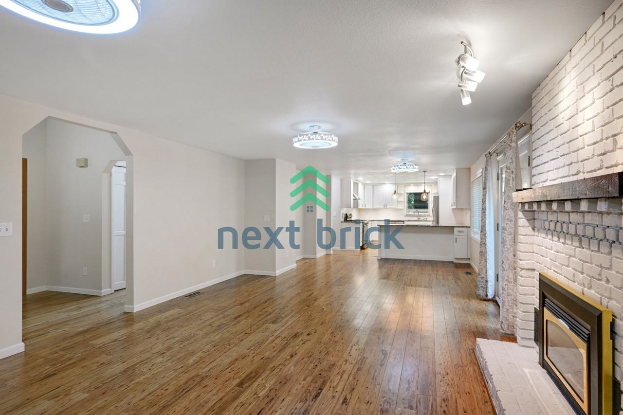 4605 232nd Ave Ne - Photo 6 of 35