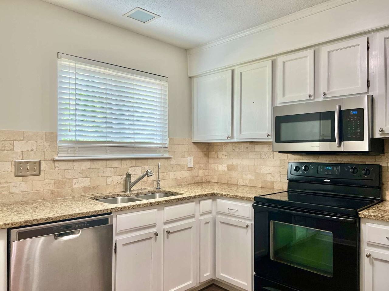 2901 Heathstead Pl #I - Photo 7 of 15