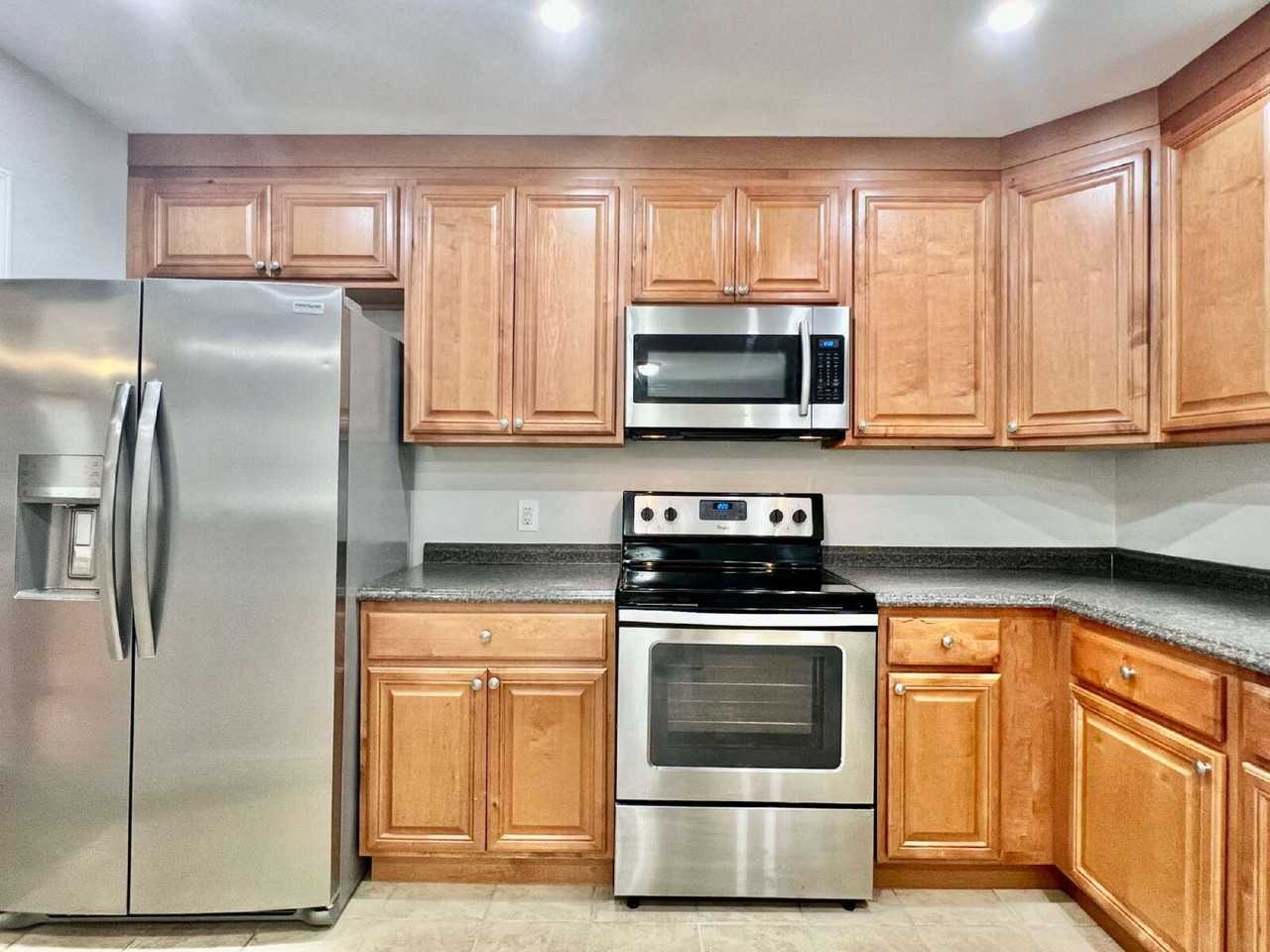323 Frank Dr - Photo 6 of 29