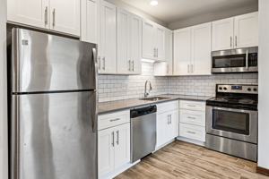 featured image of 915 Pleasant St #2R
