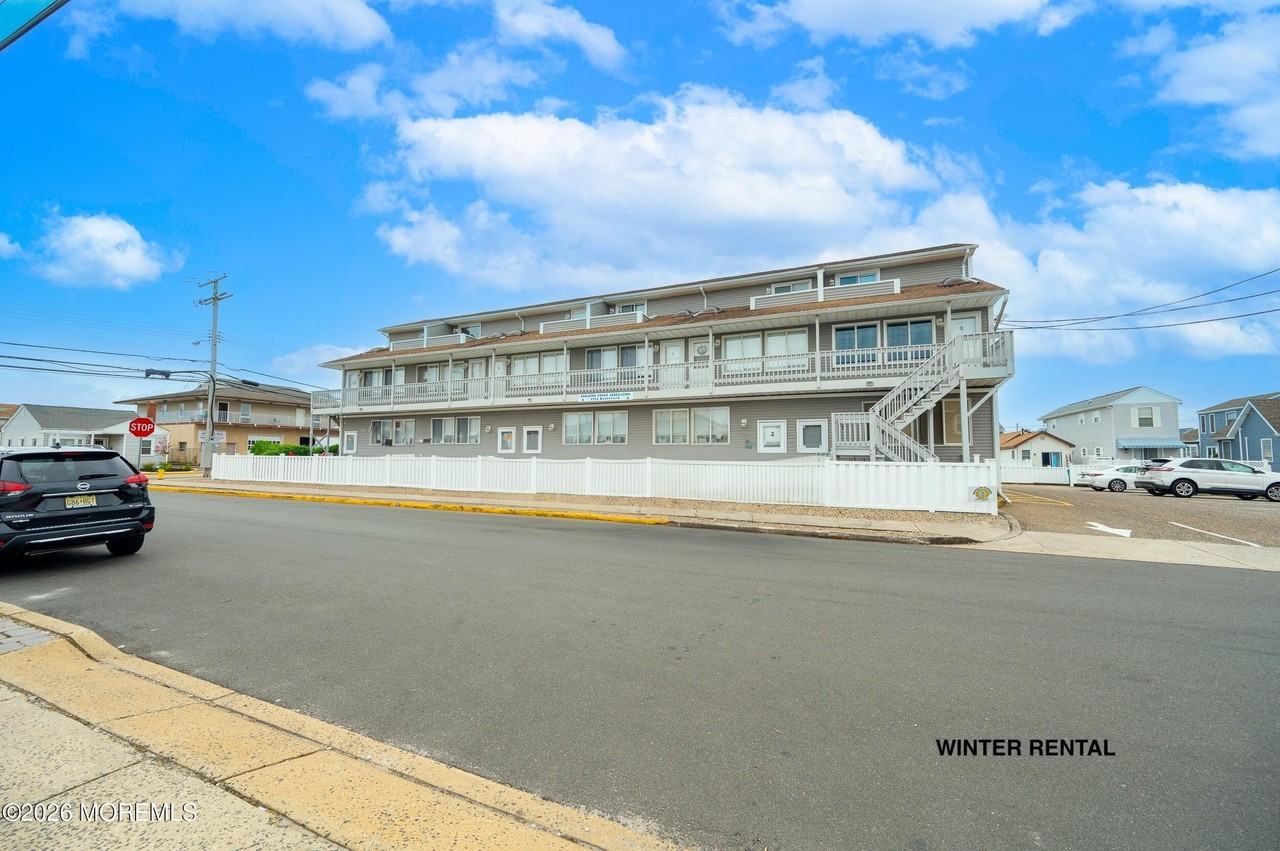 1713 Boulevard #7
