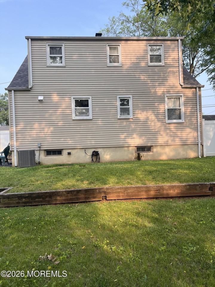 205 Villa Pl - Photo 2 of 8