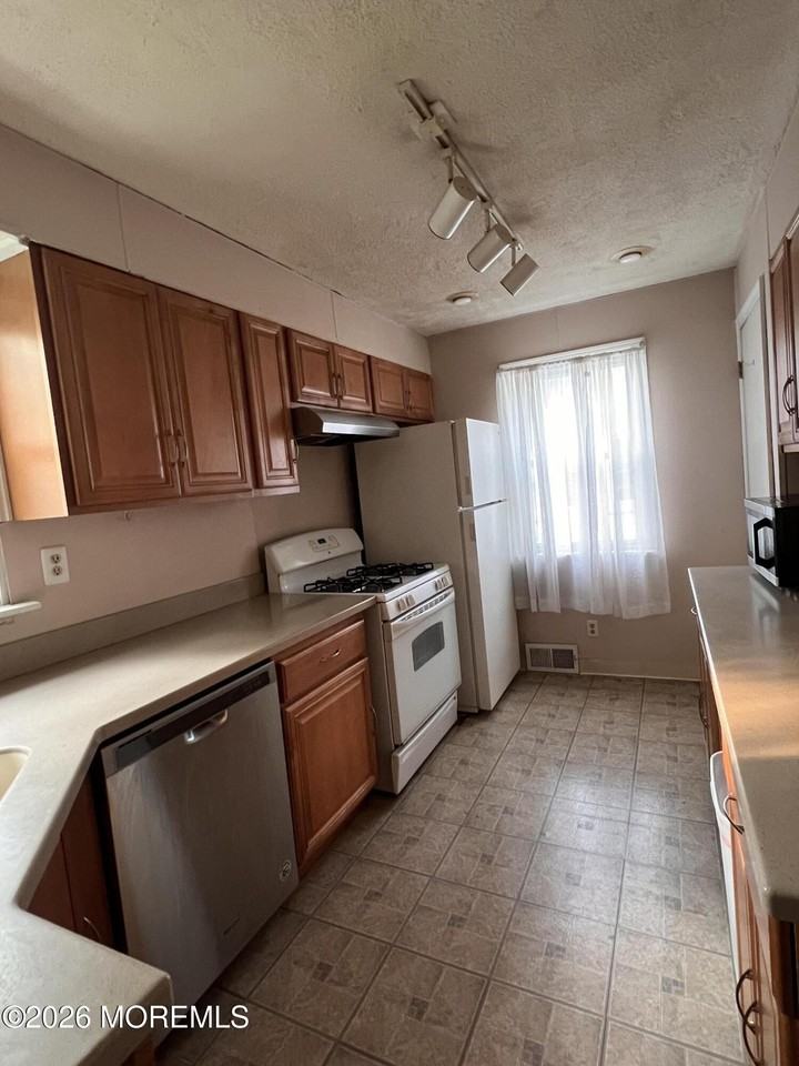 205 Villa Pl - Photo 4 of 8