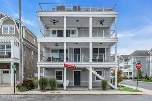 featured image of 74 Ocean Ter #1stFL