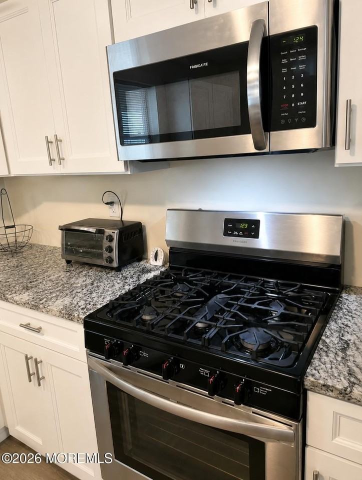 11 Dupont Ave #5 - Photo 6 of 6
