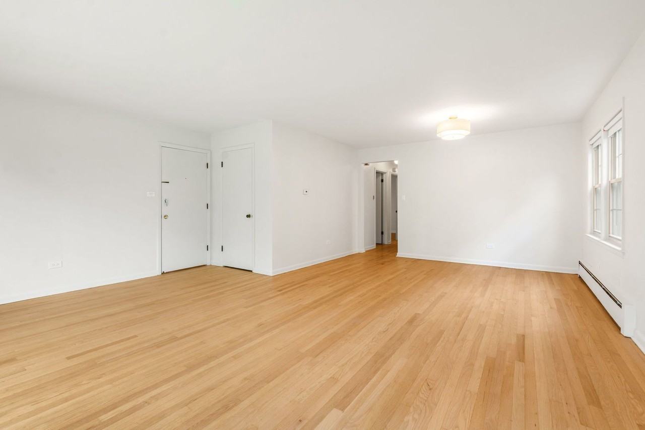1222 Austin St #1 - Photo 4 of 19