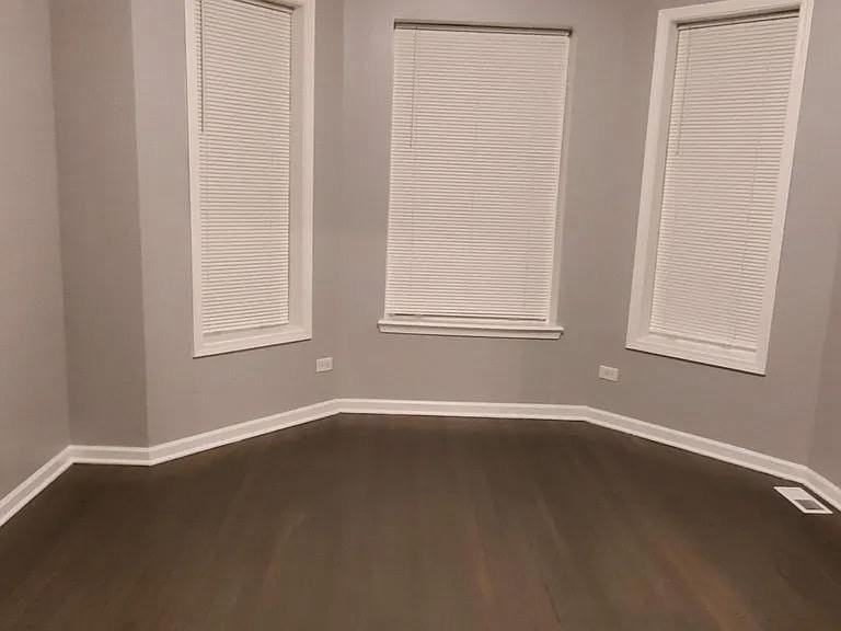7212 S Saint Lawrence Ave #1 - Photo 2 of 9