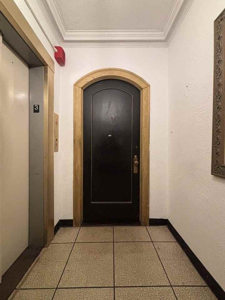 5555 S Everett Ave #B3-4 - Photo 2 of 24